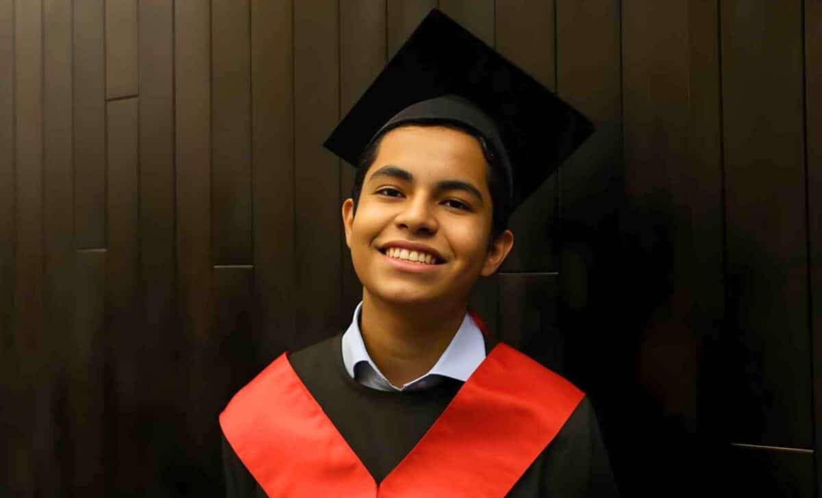 Told He Had a Disorder at School. By 13 He Held a Molecular Biology Degree. Now at 15, He Engineers Enzymes That Eat Plastic - The Daily Galaxy