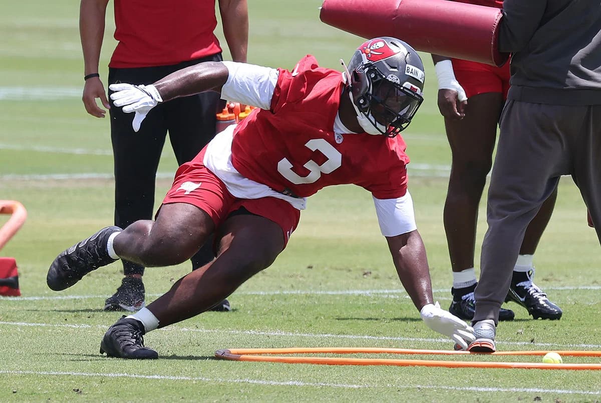 Bucs Rookie Mini-Camp Insider Day 1: Bain In "Midseason Form," New Coaches Bring Juice - Pewter Report
