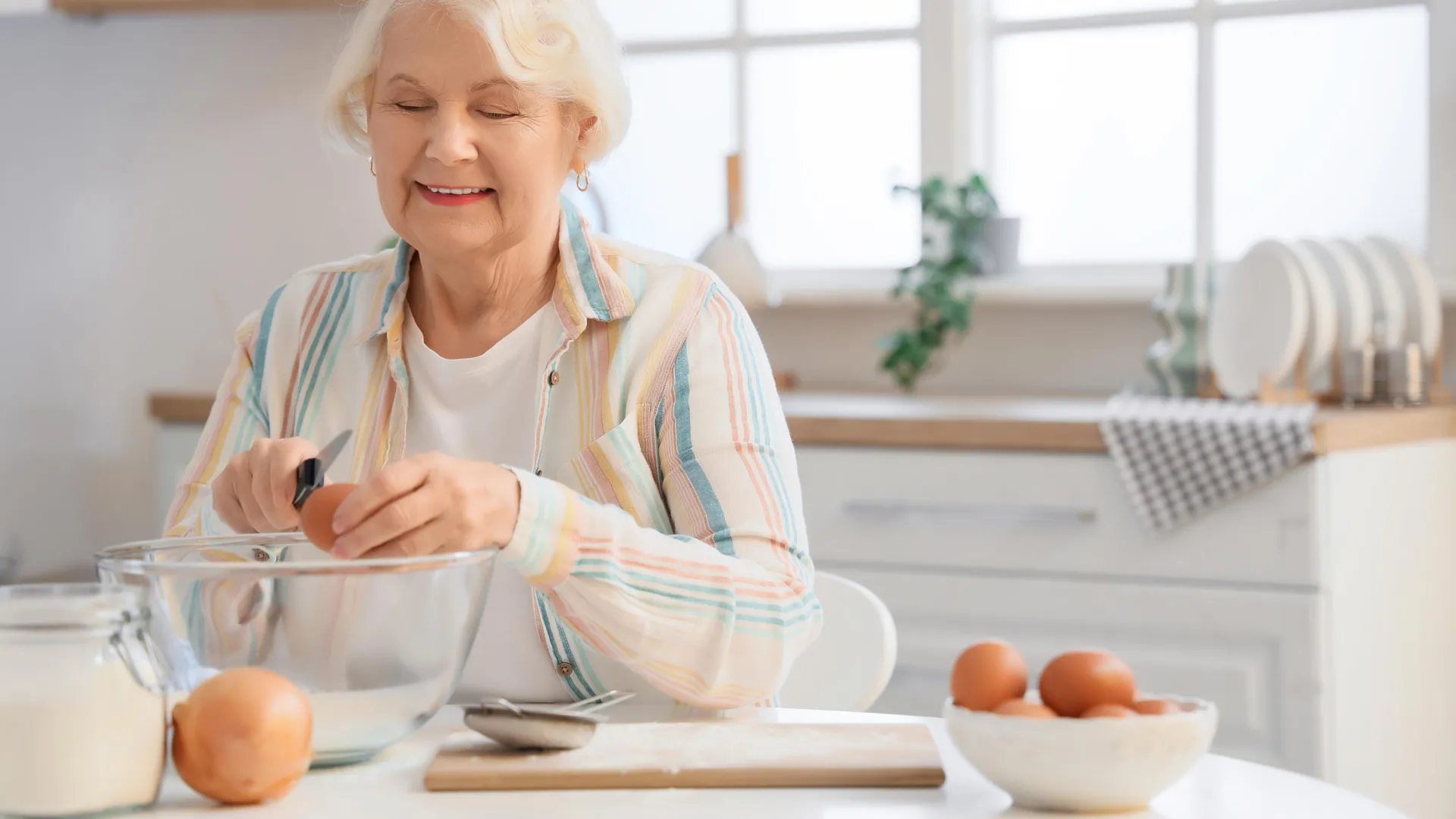 Eating eggs could cut Alzheimer’s risk by 27% - ScienceDaily